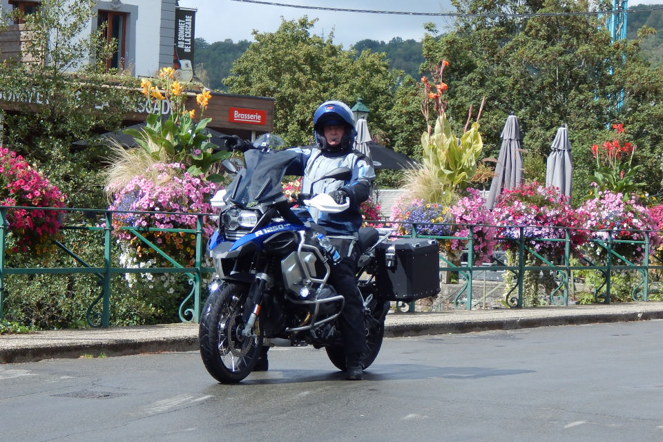 Motorrijbewijspoint Goes examengarantie AVB en AVD